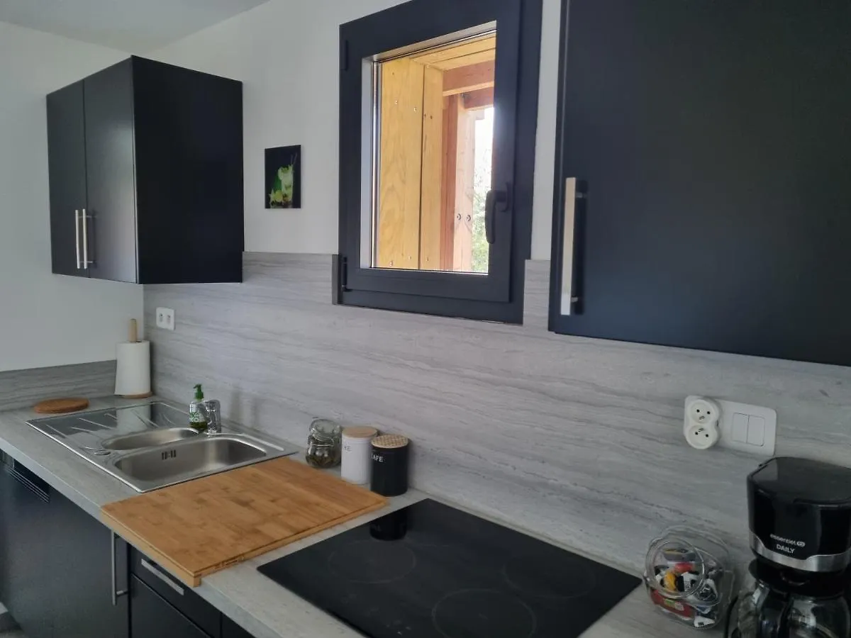 Rez-De-Jardin Avec Vue Sur La Sainte Victoire Apartment Rousset